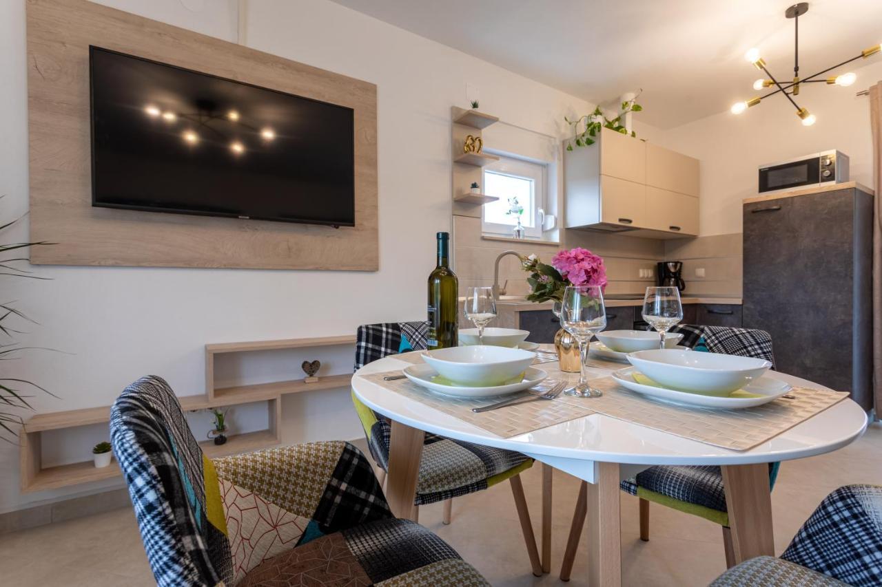 Apartment Ivan Sveti Ivan Dobrinjski エクステリア 写真